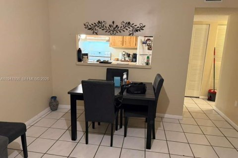 Снять в аренду кондоминиум в Тамарак, Флорида 1 спальня, 51.1м2, № 2003899 - фото 11