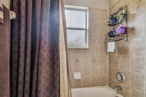 Купить виллу или дом в Деланд, Флорида 5 комнат, 267.56м2, № 1776974 - фото 20