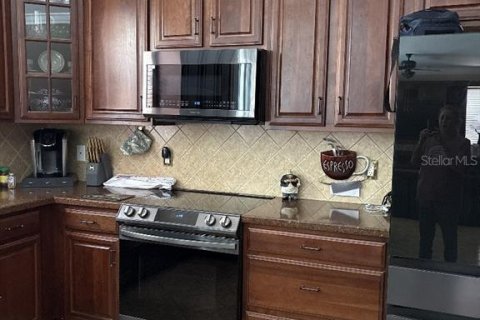 Casa en venta en DeLand, Florida, 4 dormitorios, 267.56 m2 № 1776974 - foto 4