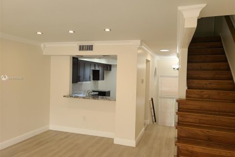 Townhouse in Sunrise, Florida 4 bedrooms, 159.05 sq.m. № 1877616 - photo 14