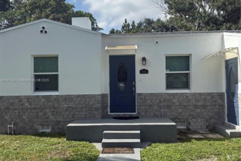 Коммерческая недвижимость в Майами, Флорида 91.42м2 № 2038699