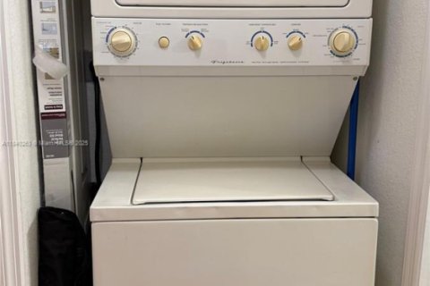 Купить кондоминиум в Хайалиа, Флорида 2 спальни, 89.84м2, № 2015868 - фото 23