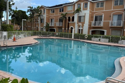 Купить кондоминиум в Хайалиа, Флорида 2 спальни, 89.84м2, № 2015868 - фото 25