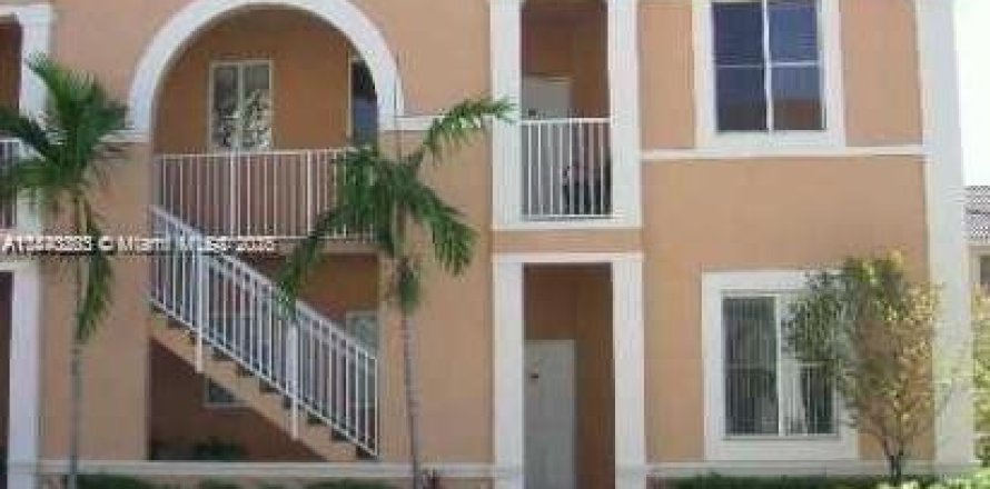 Кондоминиум с 2 спальнями в Хайалиа, Флорида № 2015868