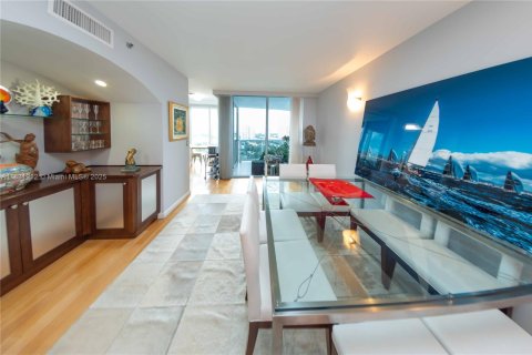 Condo in Sunny Isles Beach, Florida, 2 bedrooms  № 1934367 - photo 9