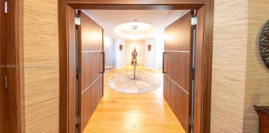 Condo à Sunny Isles Beach, Floride, 2 chambres № 1934367
