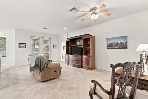 Villa ou maison à vendre à Punta Gorda, Floride: 4 chambres, 178.19 m2 № 2399402 - photo 4