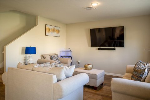 Casa en venta en Haines City, Florida, 5 dormitorios, 286.6 m2 № 1629657 - foto 6