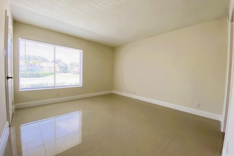 Купить кондоминиум в Бойнтон-Бич, Флорида 5 комнат, 82.13м2, № 2263554 - фото 21