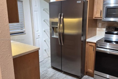 Apartment in Margate, Florida 2 bedrooms, 76.64 sq.m. № 1967504 - photo 5