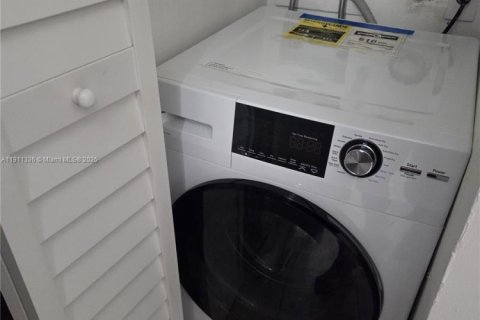 Apartment in Margate, Florida 2 bedrooms, 76.64 sq.m. № 1967504 - photo 17