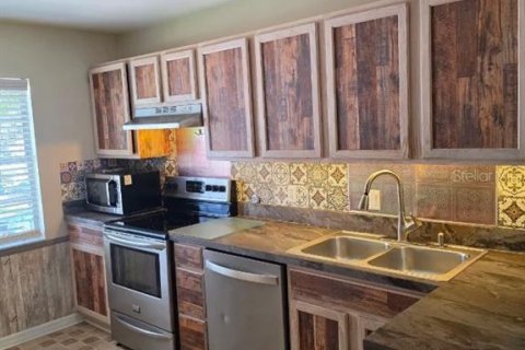 Condo in Davenport, Florida, 3 bedrooms № 2197681 - photo 6