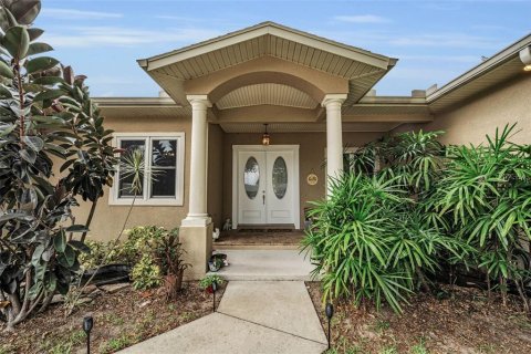 Casa en venta en Clearwater, Florida, 4 dormitorios, 282.61 m2 № 2101220 - foto 11