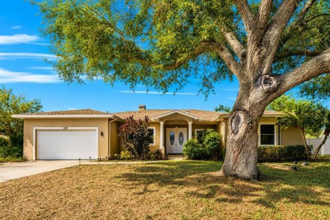 Casa en Clearwater, Florida 4 dormitorios, 282.61 m2 № 2101220