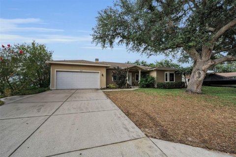 Casa en venta en Clearwater, Florida, 4 dormitorios, 282.61 m2 № 2101220 - foto 4