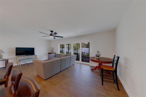 Casa en alquiler en Seminole, Florida, 3 dormitorios, 161.84 m2 № 2287496 - foto 22