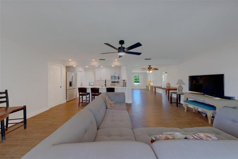 Casa en alquiler en Seminole, Florida, 3 dormitorios, 161.84 m2 № 2287496 - foto 19