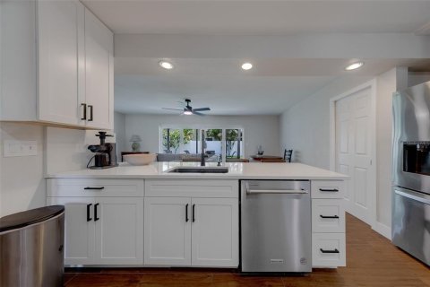 Casa en alquiler en Seminole, Florida, 3 dormitorios, 161.84 m2 № 2287496 - foto 14