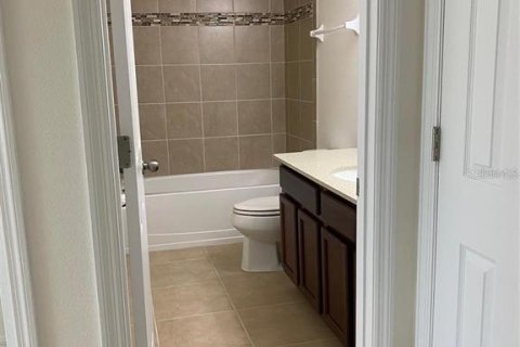 Touwnhouse à vendre à Kissimmee, Floride: 3 chambres, 148.92 m2 № 2429261 - photo 17