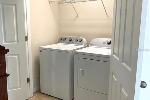 Touwnhouse à vendre à Kissimmee, Floride: 3 chambres, 148.92 m2 № 2429261 - photo 18