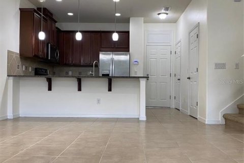 Touwnhouse à vendre à Kissimmee, Floride: 3 chambres, 148.92 m2 № 2429261 - photo 3