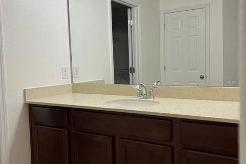 Touwnhouse à vendre à Kissimmee, Floride: 3 chambres, 148.92 m2 № 2429261 - photo 15