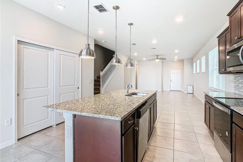House in Davenport, Florida 5 bedrooms, 243.5 sq.m. № 1533321 - photo 11