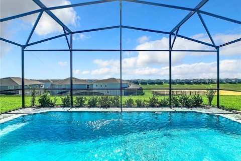 House in Davenport, Florida 5 bedrooms, 243.5 sq.m. № 1533321 - photo 2