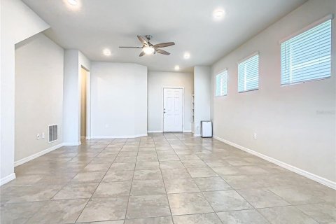 House in Davenport, Florida 5 bedrooms, 243.5 sq.m. № 1533321 - photo 7