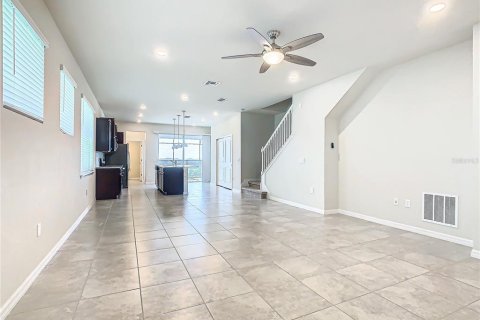 House in Davenport, Florida 5 bedrooms, 243.5 sq.m. № 1533321 - photo 6
