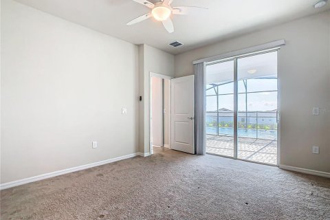 House in Davenport, Florida 5 bedrooms, 243.5 sq.m. № 1533321 - photo 16