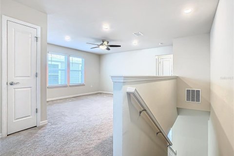 House in Davenport, Florida 5 bedrooms, 243.5 sq.m. № 1533321 - photo 21