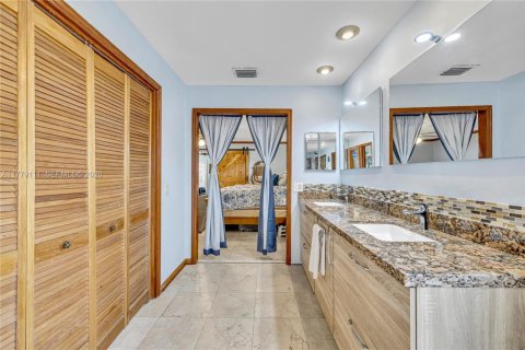 Villa ou maison à vendre à Palmetto Bay, Floride: 5 chambres, 348.94 m2 № 2089519 - photo 29