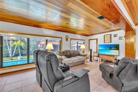 Villa ou maison à vendre à Palmetto Bay, Floride: 5 chambres, 348.94 m2 № 2089519 - photo 18