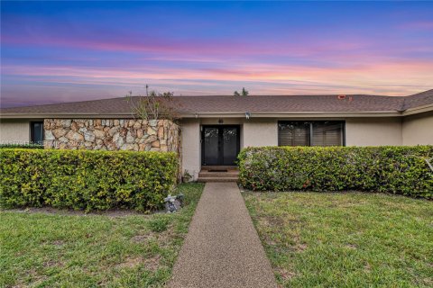 Villa ou maison à vendre à Palmetto Bay, Floride: 5 chambres, 348.94 m2 № 2089519 - photo 4