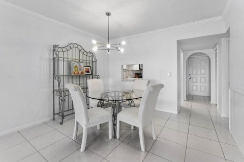 Снять в аренду кондоминиум в Норт-Палм-Бич, Флорида 3 комнаты, 111.48м2, № 2263744 - фото 17