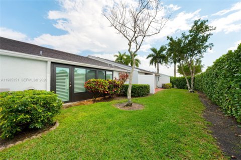 Condo in West Palm Beach, Florida, 2 bedrooms № 2047705 - photo 18