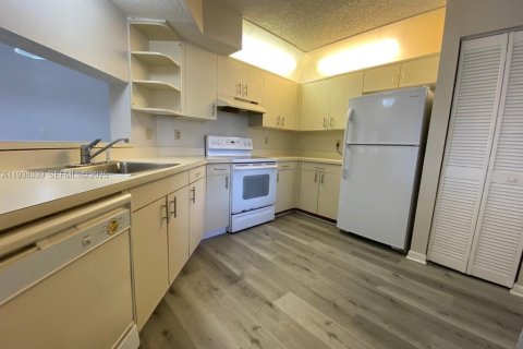 Condo in Homestead, Florida, 2 bedrooms № 1994574 - photo 7