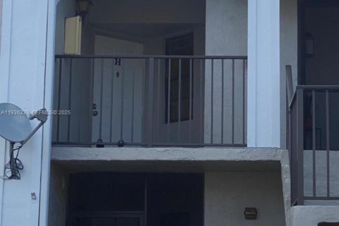 Condo in Homestead, Florida, 2 bedrooms № 1994574 - photo 22