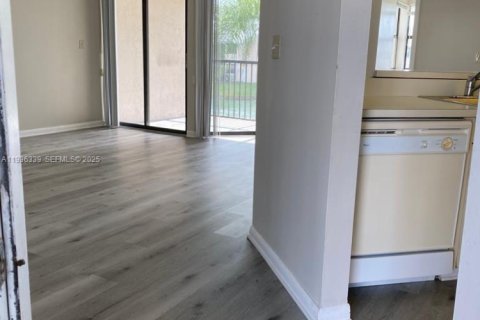 Condo in Homestead, Florida, 2 bedrooms № 1994574 - photo 5