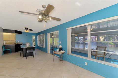 Casa en venta en Nokomis, Florida, 2 dormitorios, 187.29 m2 № 2195108 - foto 9