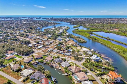 Casa en Nokomis, Florida 2 dormitorios, 187.29 m2 № 2195108