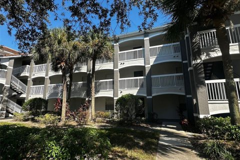 Condo in Orlando, Florida, 2 bedrooms  № 1812802 - photo 1