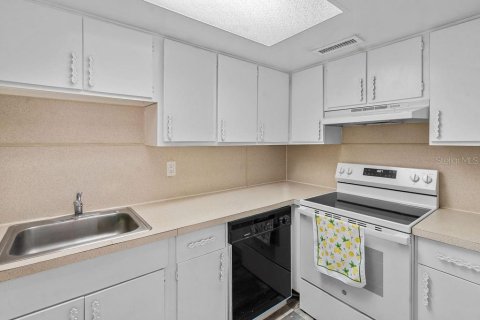 Condo in Maitland, Florida, 1 bedroom  № 1780623 - photo 7