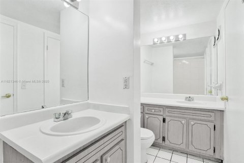 Villa ou maison à louer à North Miami, Floride: 1 chambre, 75.72 m2 № 1937604 - photo 20