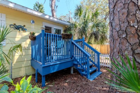House in Gulfport, Florida 3 bedrooms, 133.59 sq.m. № 1507823 - photo 8
