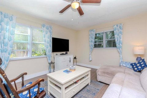 House in Gulfport, Florida 3 bedrooms, 133.59 sq.m. № 1507823 - photo 14