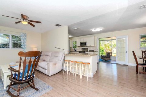 House in Gulfport, Florida 3 bedrooms, 133.59 sq.m. № 1507823 - photo 12