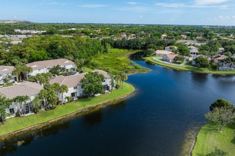 Townhouse in Coconut Creek, Florida 3 bedrooms, 141.58 sq.m. № 2168884 - photo 26