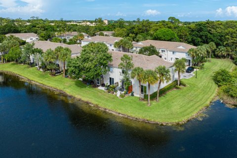 Townhouse in Coconut Creek, Florida 3 bedrooms, 141.58 sq.m. № 2168884 - photo 4